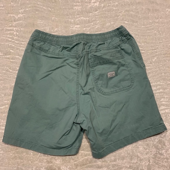 Easy Short by Cotton On. Large drawstring shorts. - Picture 2 of 3